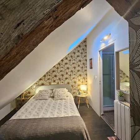 Maison De Maitre - Maison Qui A Ame, Au Coeur De Villa
